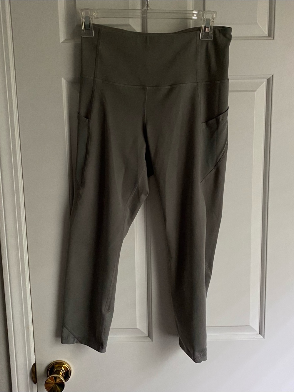 Old Navy Gray Elevate Legging Crop M